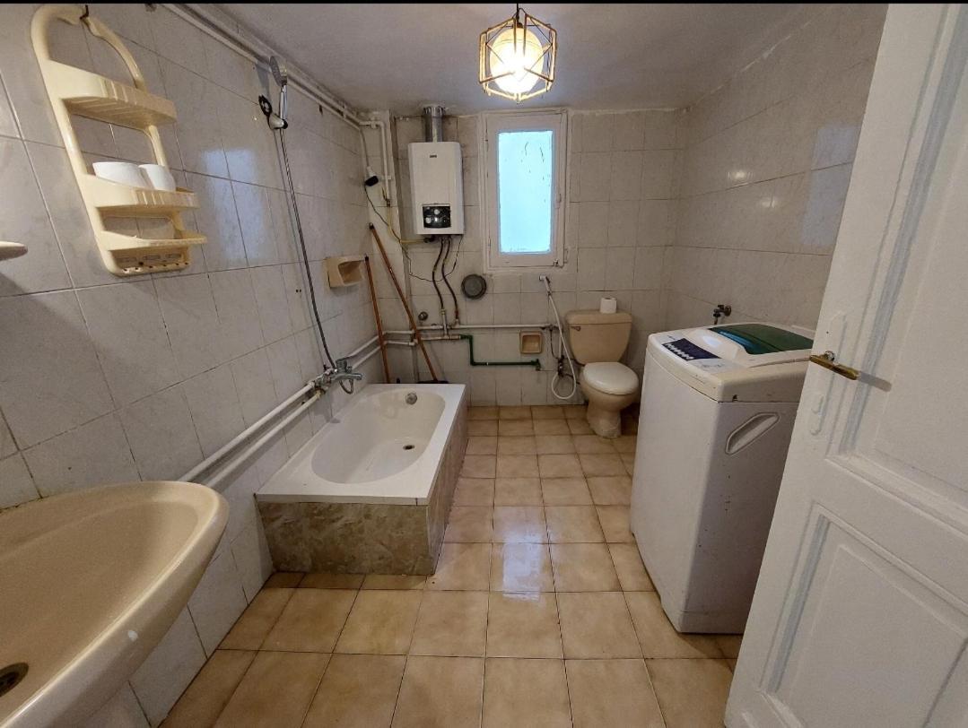 Al- Mazareta A Private Room At Shared Apartment For Men Only No Ladies Allowed غرفة خاصة في شقة مشتركة للرجال فقط ممنوع السيدات仅限男士 女士不允许 Alexandria Luaran gambar